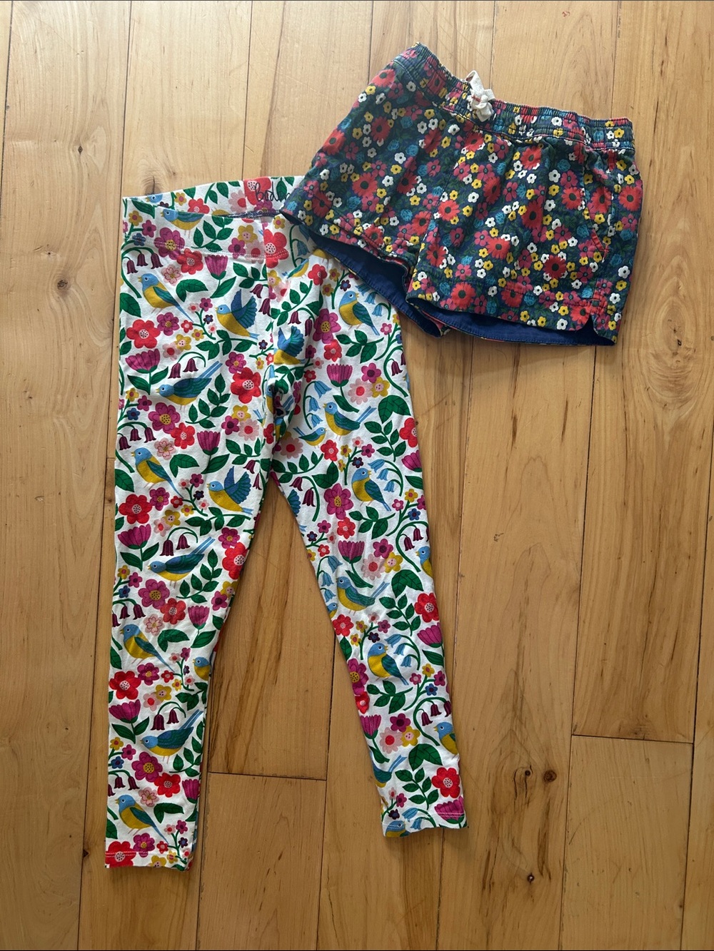 Mini Boden 2 item floral bottom bundle 9Y